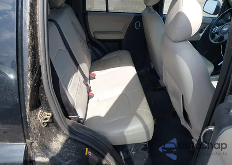 2004 Jeep Liberty Limited Edition из США, поврежденный, VIN 1J8GL58K94W317618